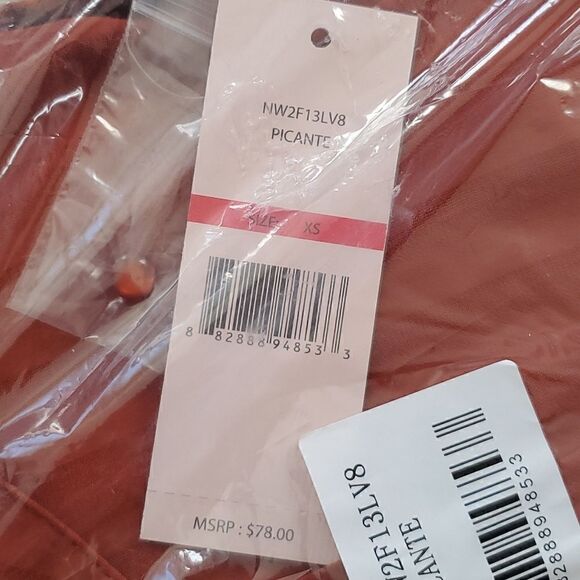 NANETTE LEPORE Nanette Shadow Stripe Top - Picture 6 of 6